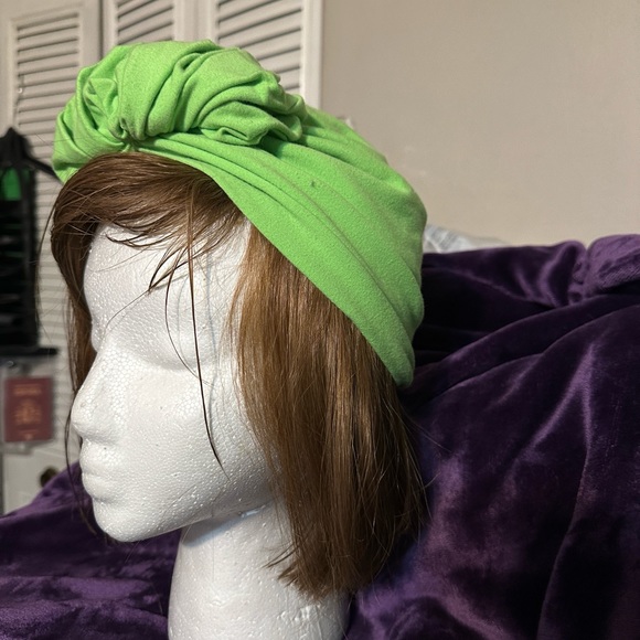 **Bundle4Discount!**  Bright grass green crown top turban - Picture 2 of 3